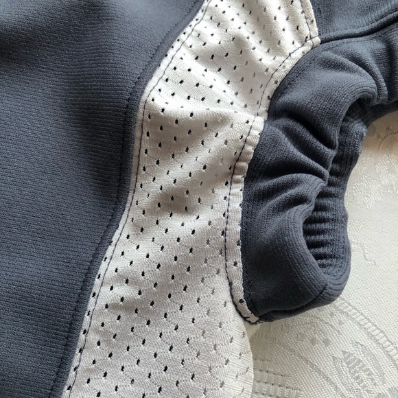 Adidas Men’s Size S Tech-Fit Hyped Football Mesh Shirt Gray/White Jersey Elastic - Picture 14 of 16